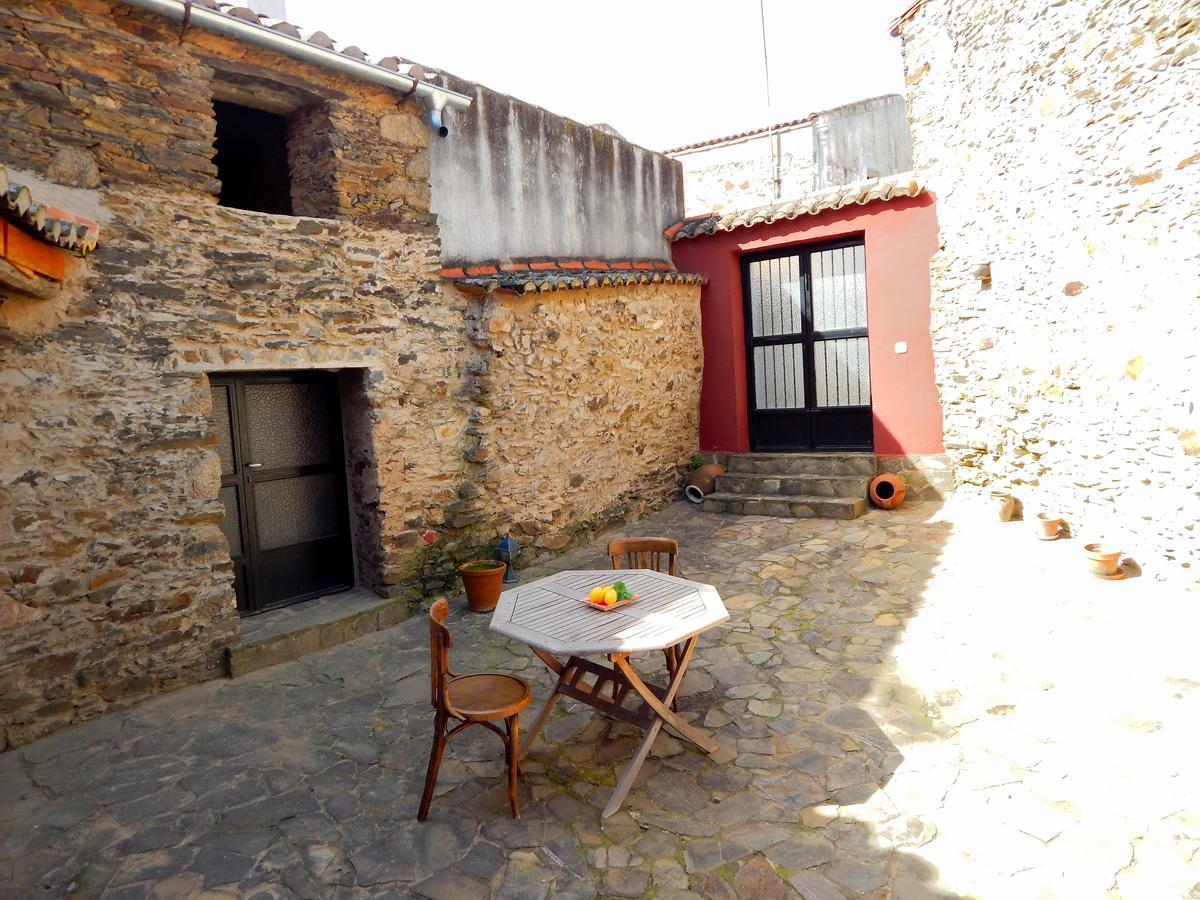 Casa Rural La Perra Gorda Zorita  Exterior photo